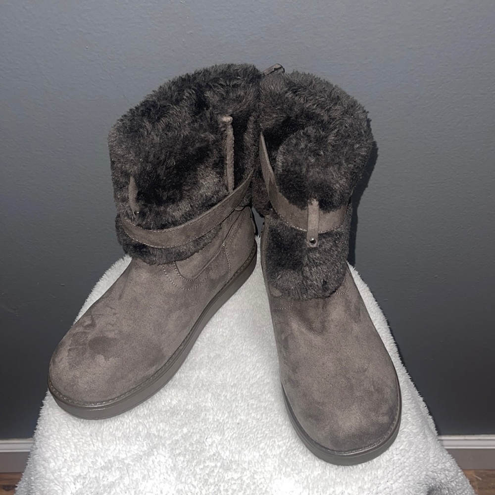 NEW‼️‼️ Women G by guess boots